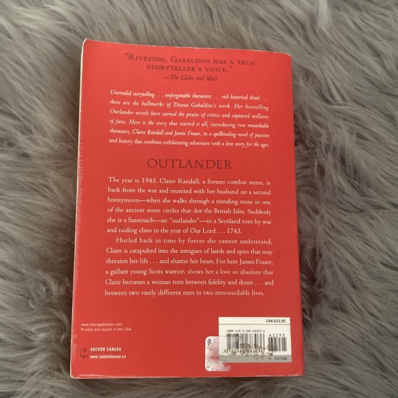 📚3/$25 Outlander Book - Picture 2 of 2